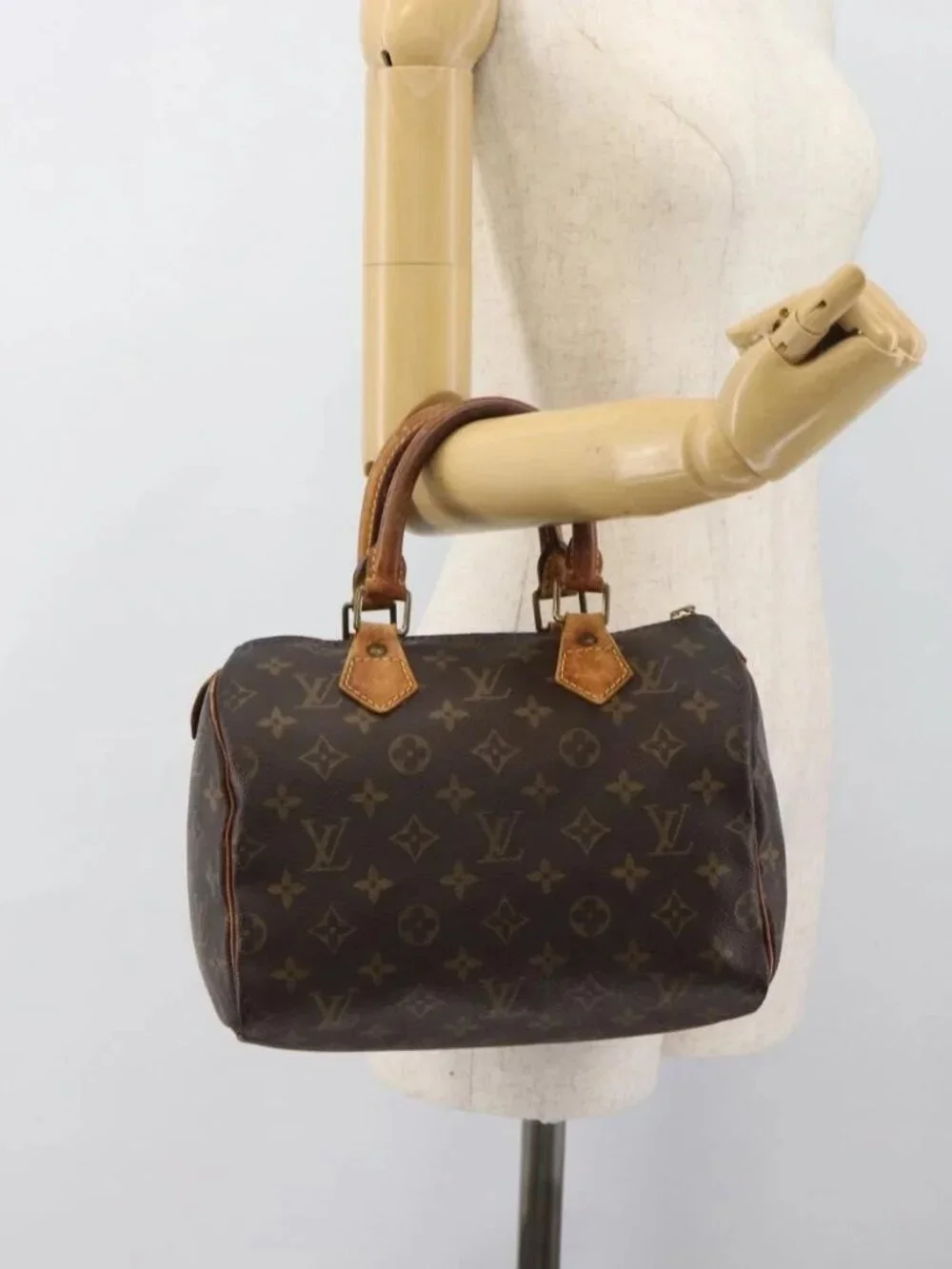 LOUIS VUITTON Monogram Speedy 25 Hand Bag M41528 LV Auth 189351
